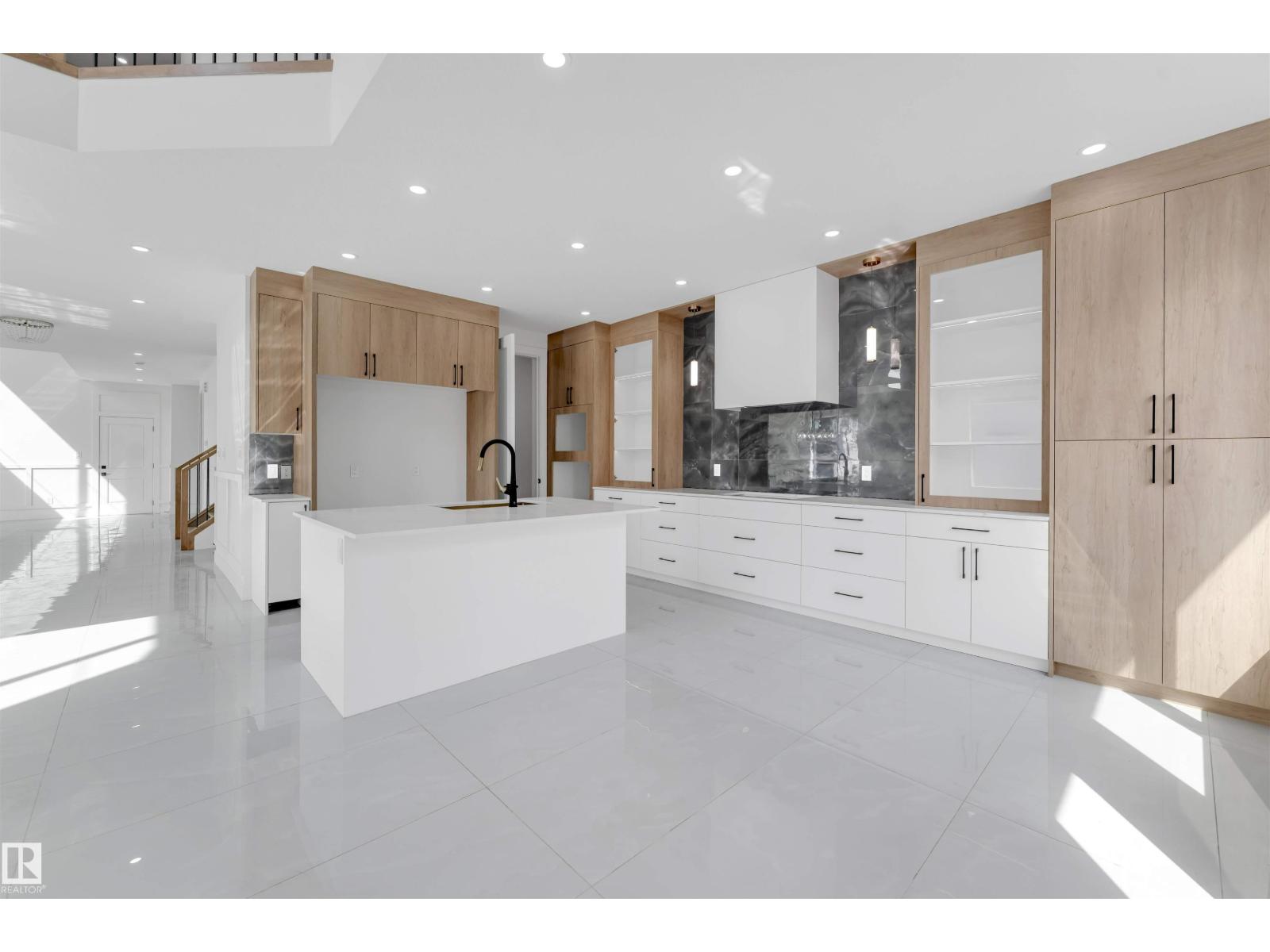 6281 19 Street NE - Photo 10