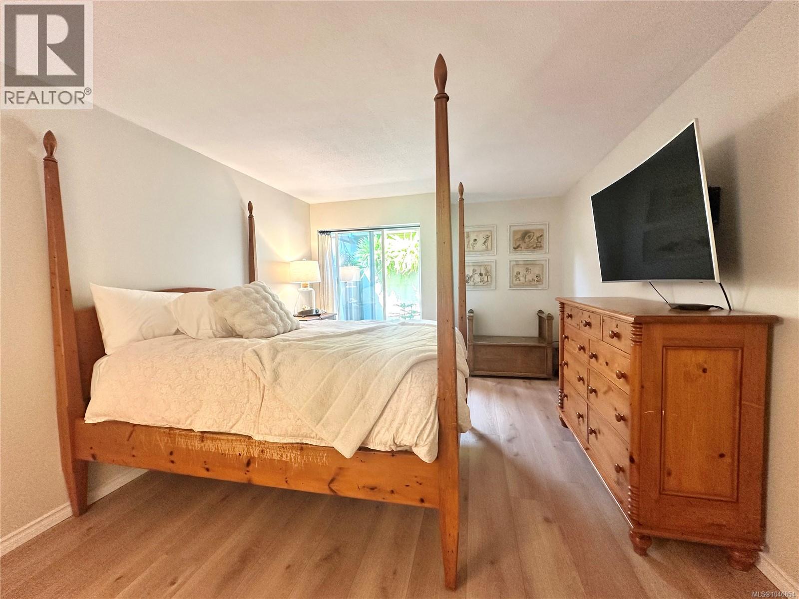 533 Hampstead St - Image 10