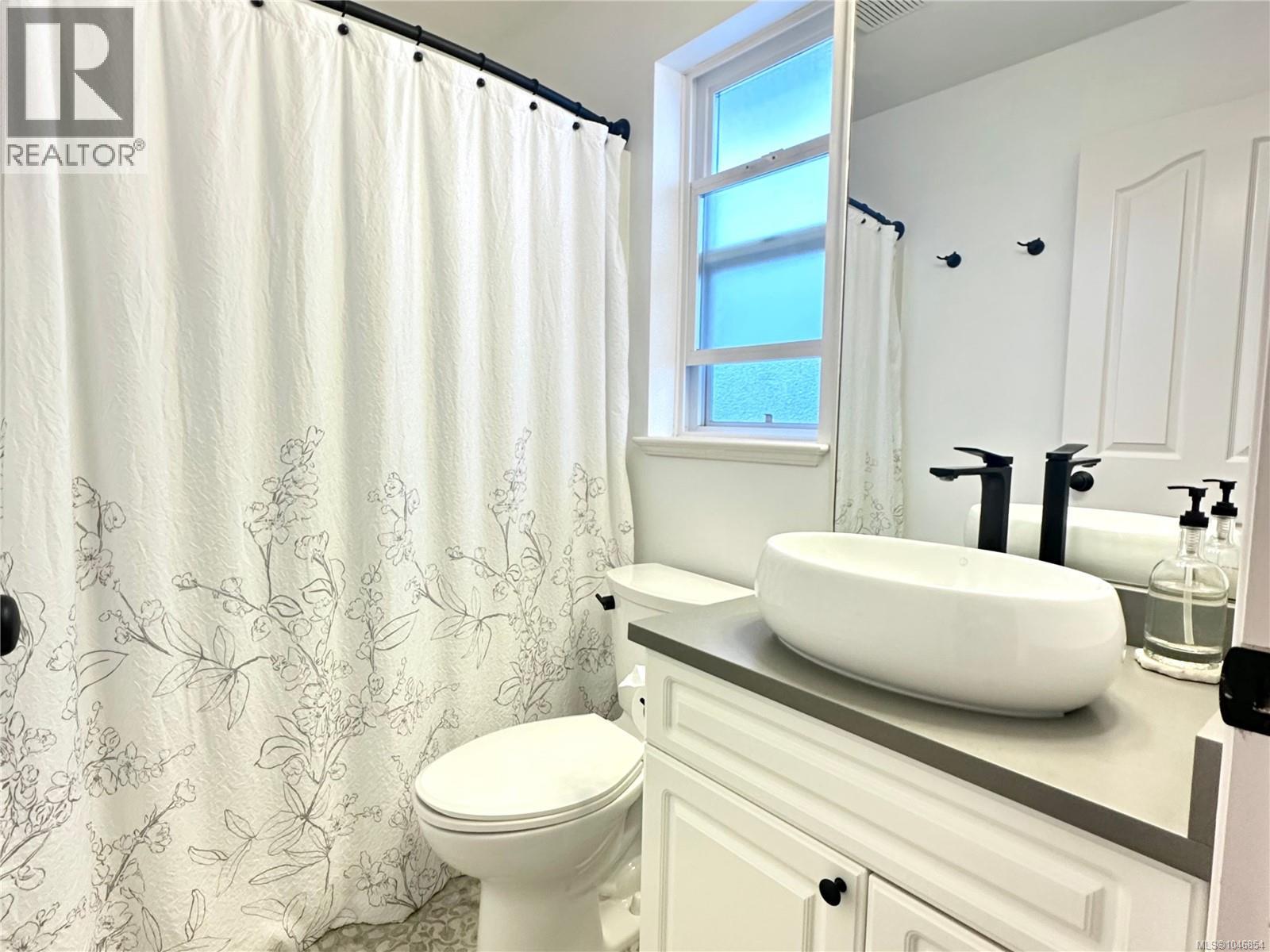 533 Hampstead St - Image 11