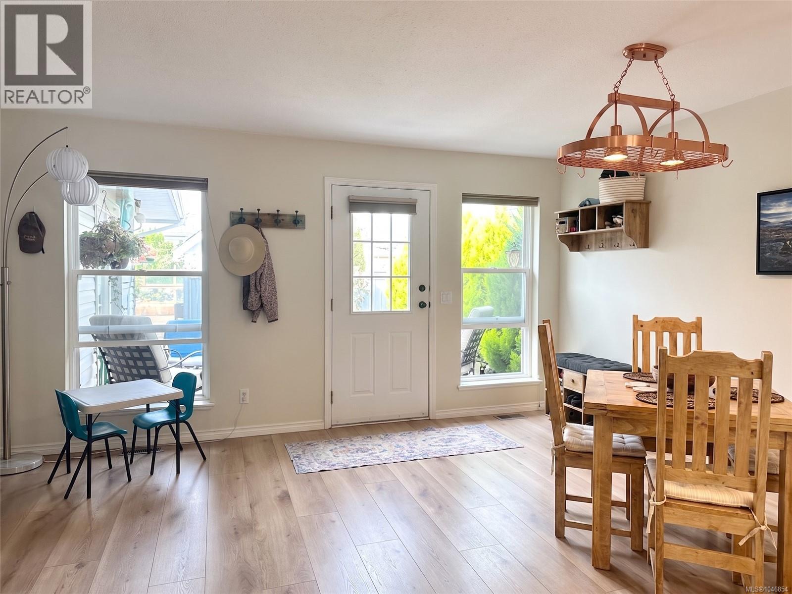533 Hampstead St - Image 8