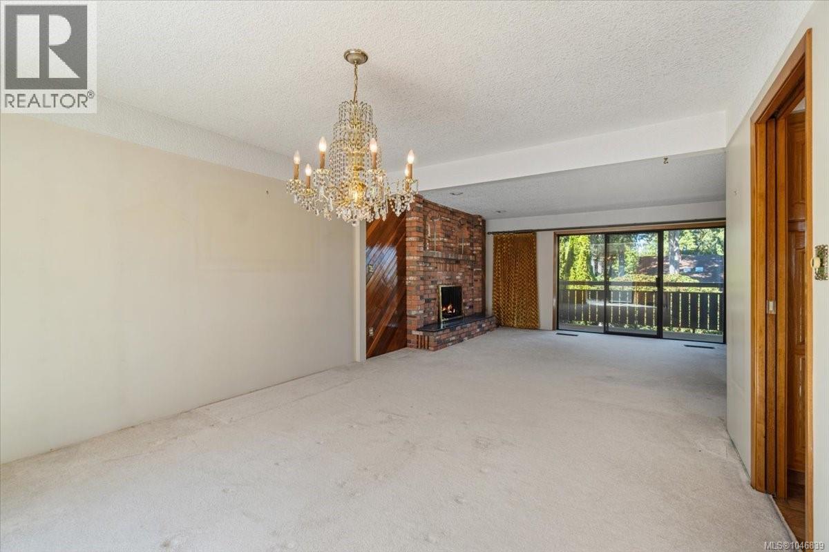 5500 Kenwill Dr - 24