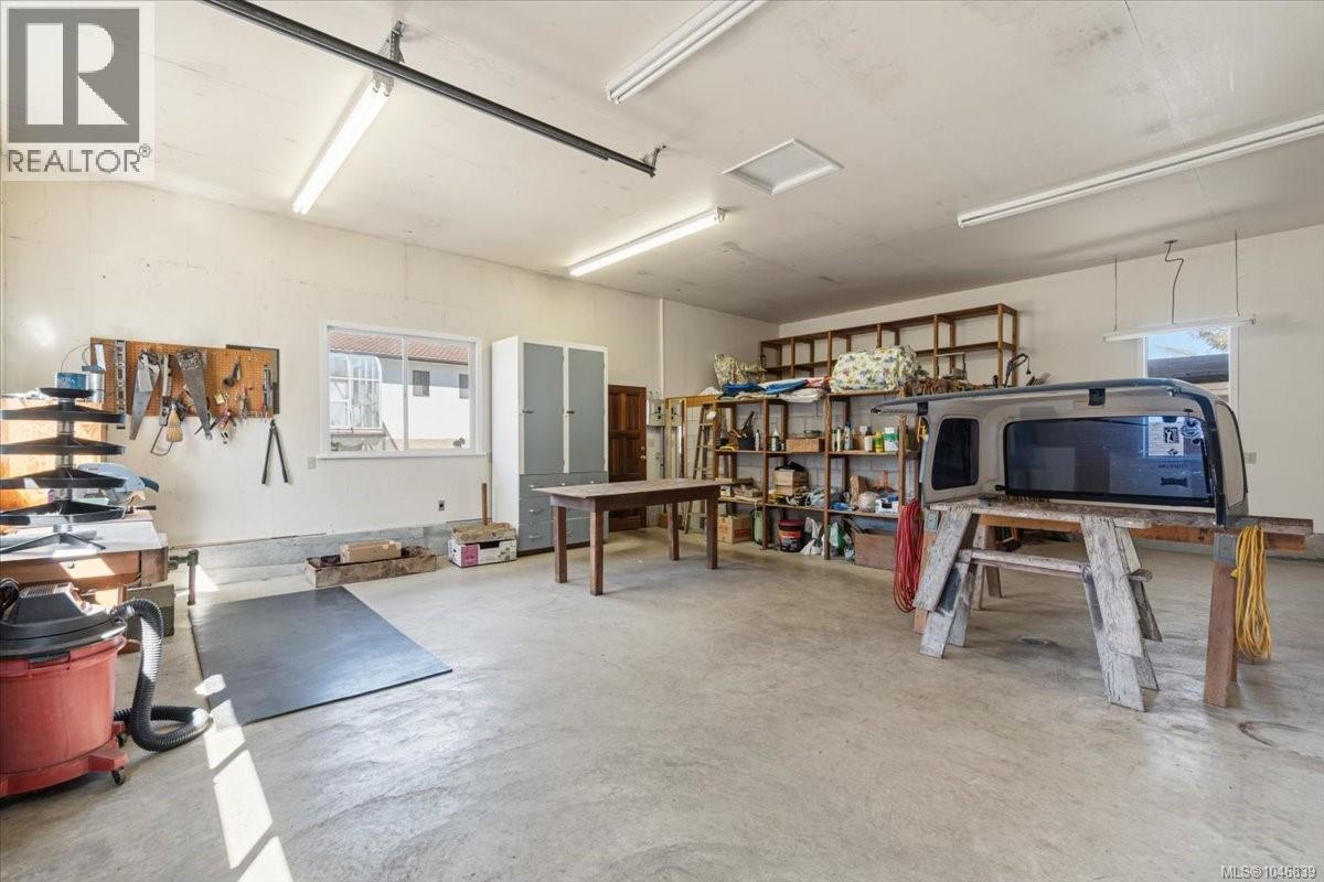5500 Kenwill Dr - Image 38