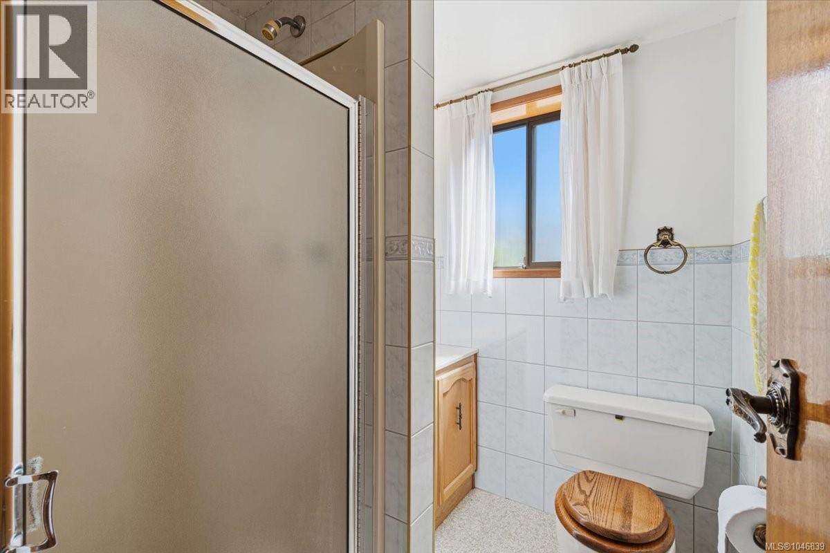 5500 Kenwill Dr - 4