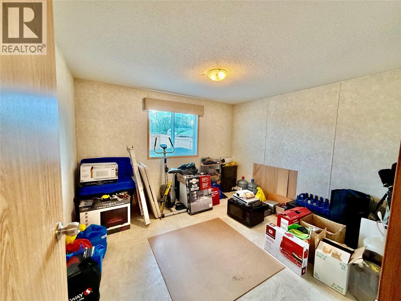 8416 21 Street - Image 10