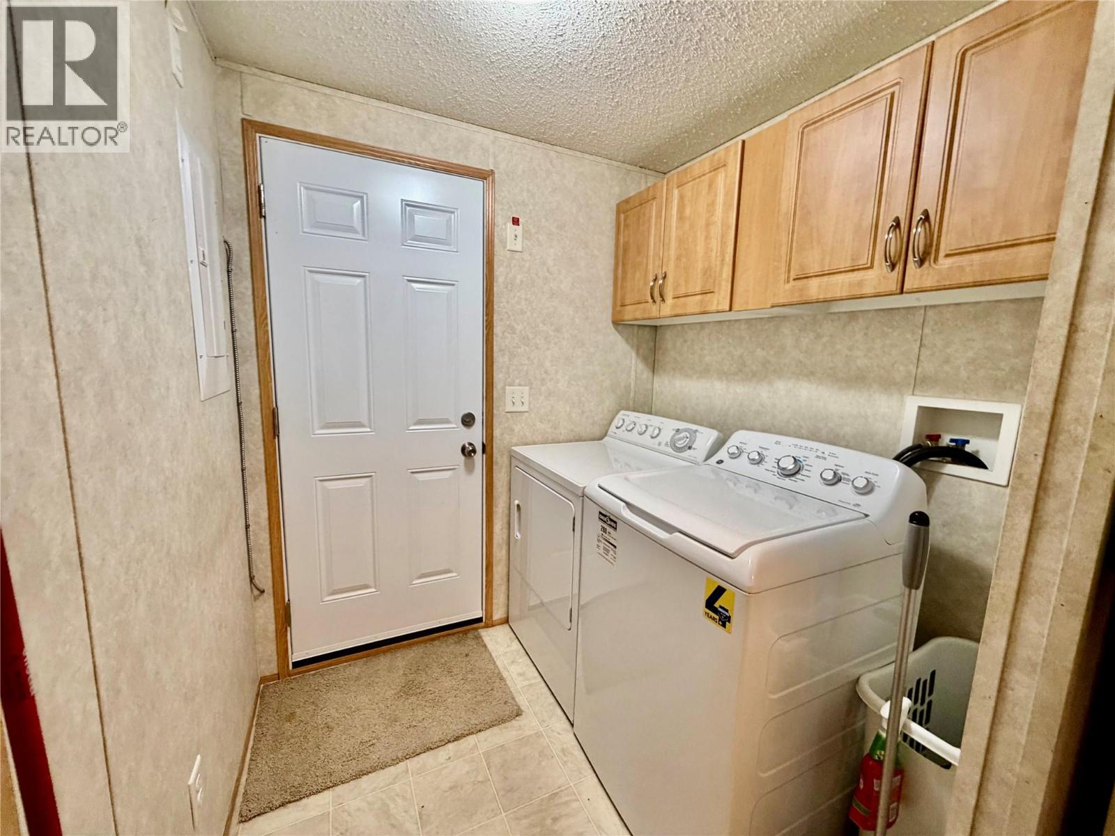 8416 21 Street - Image 12
