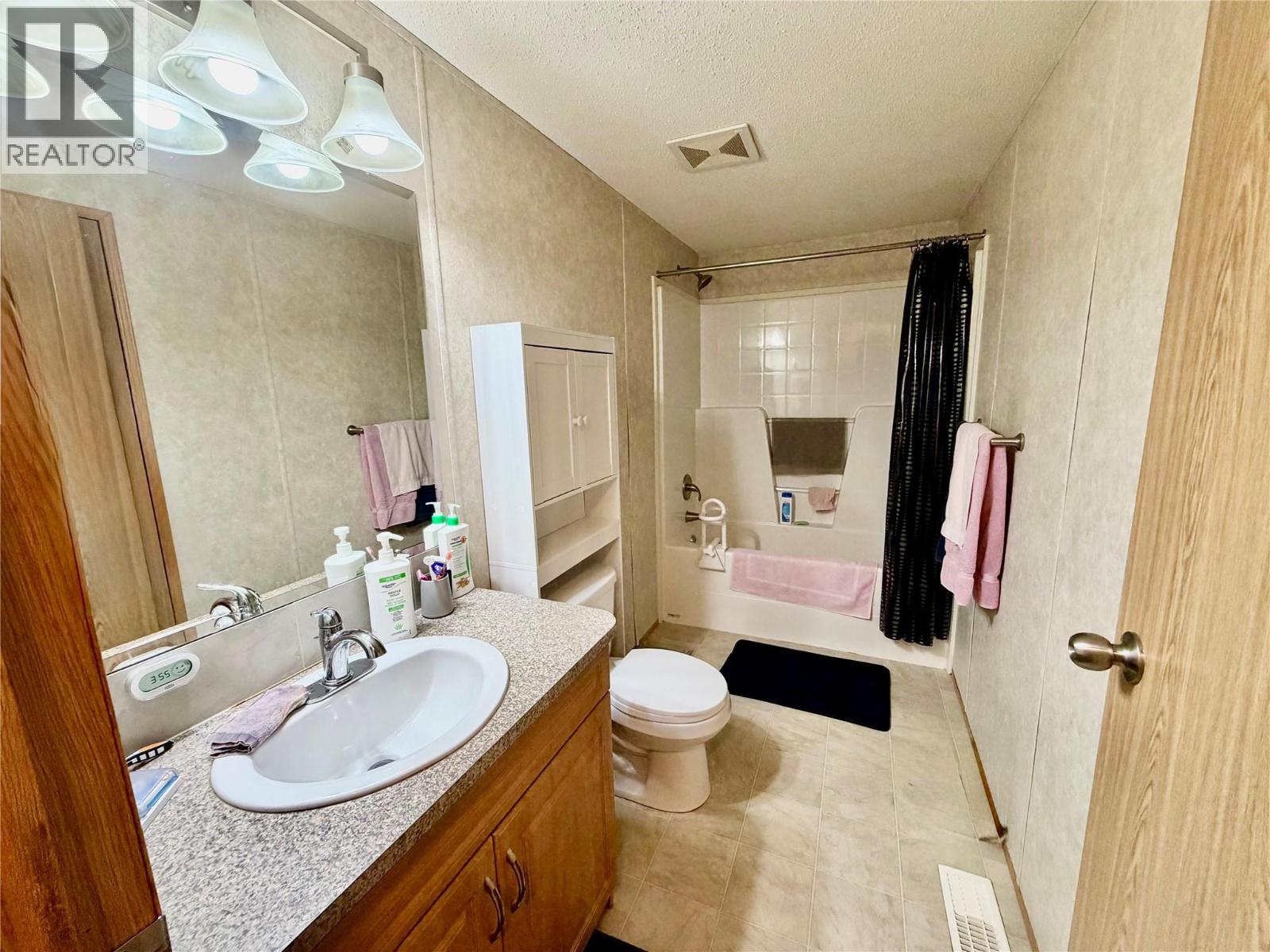 8416 21 Street - Image 11