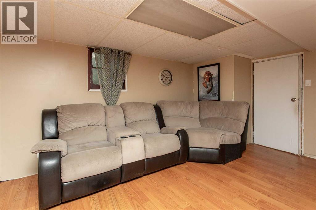 5423 50 Avenue - 16