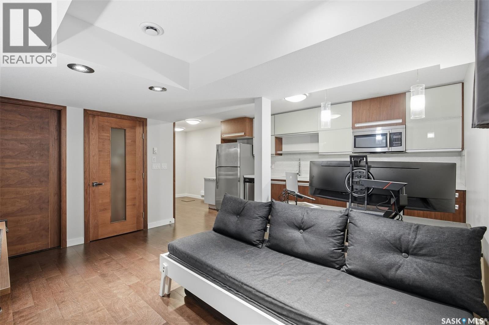422 Pichler CRESCENT - Image 23