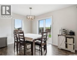 Living room - 422 Pichler Crescent, Saskatoon, SK S7V0G3 Photo 6