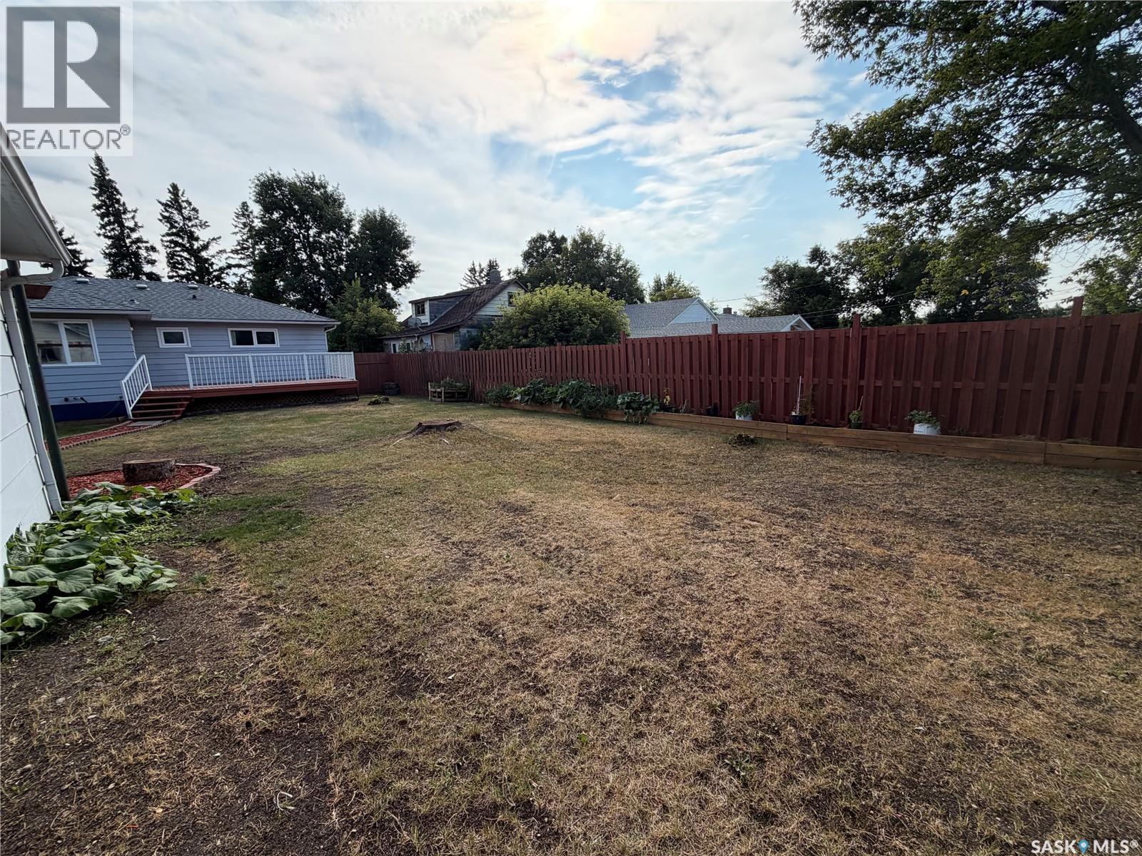 228 8th AVENUE E - Image 43