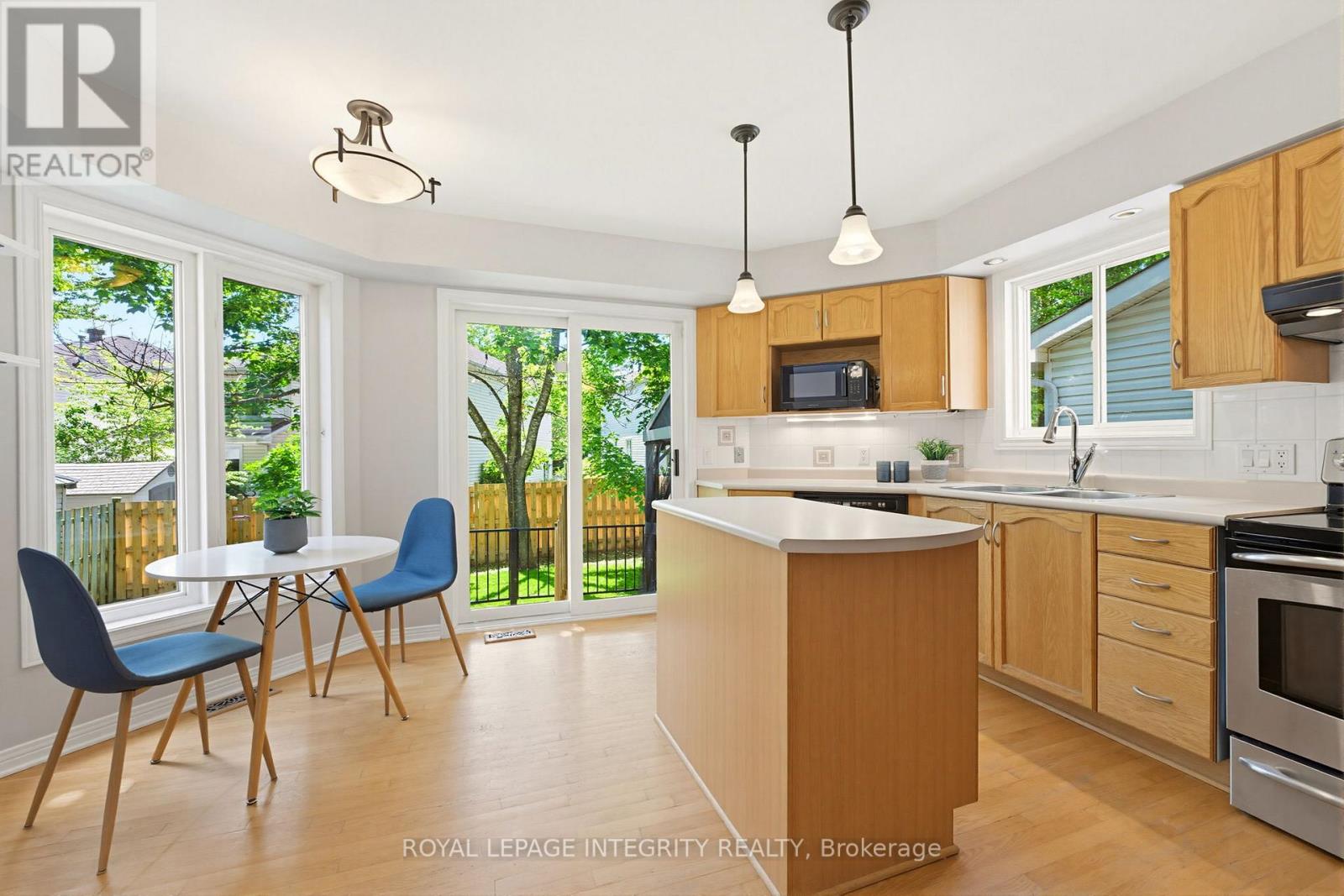116 SPRINGCREEK CRESCENT, Ottawa. Luxury613. By Peter Sagos - Image 22