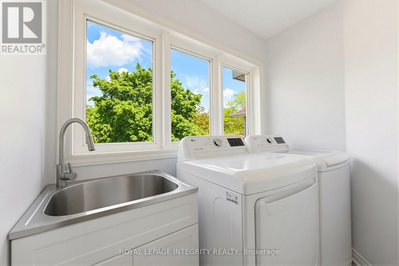 116 SPRINGCREEK CRESCENT, Ottawa. Luxury613. By Peter Sagos - Image 34