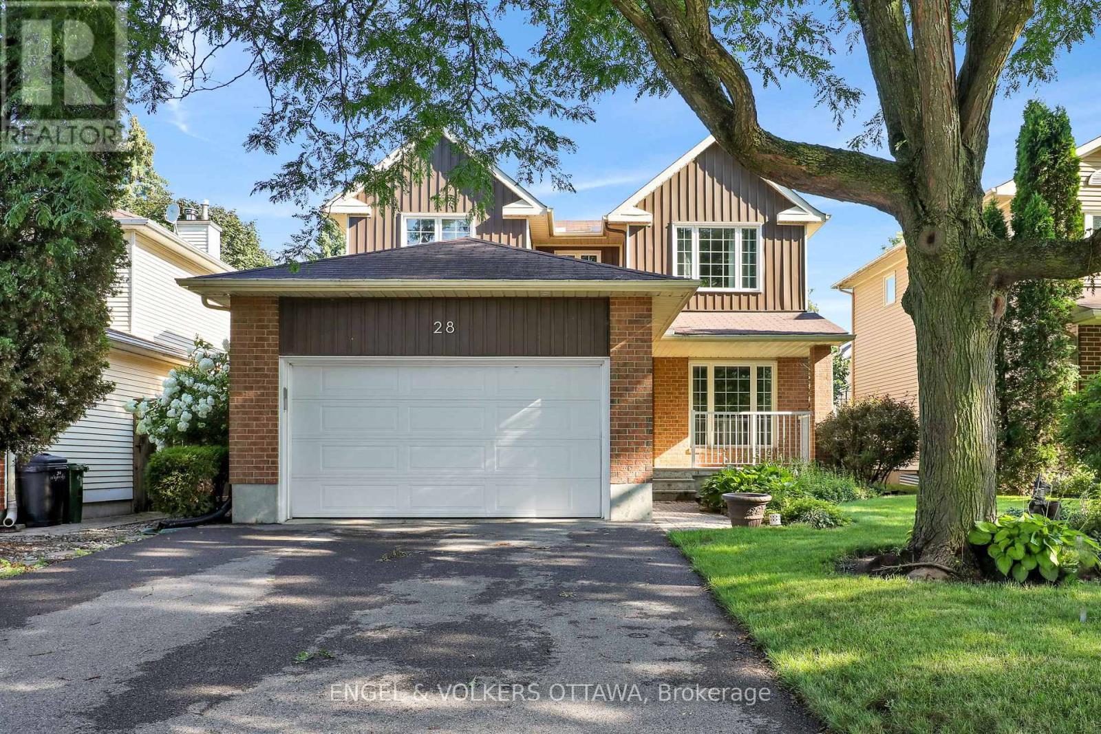 Welcome to 28 Weybridge Drive!