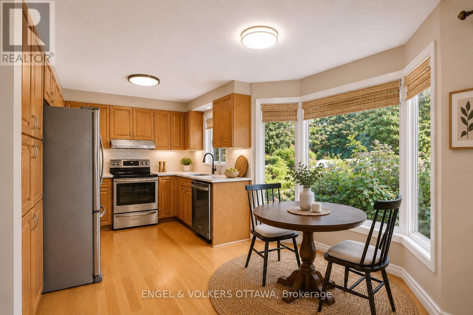 3 Bed, 3 Bath House for Sale in Ottawa – 28 WEYBRIDGE DRIVE, Ottawa – MLS# X13673764 - Image 16