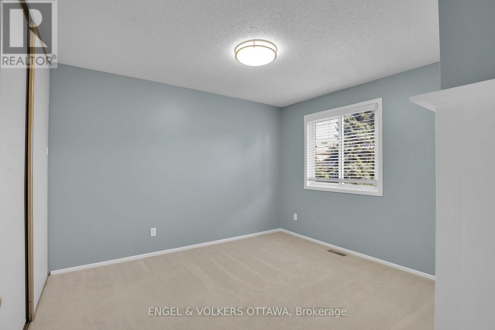 3 Bed, 3 Bath House for Sale in Ottawa – 28 WEYBRIDGE DRIVE, Ottawa – MLS# X13673764 - Image 27