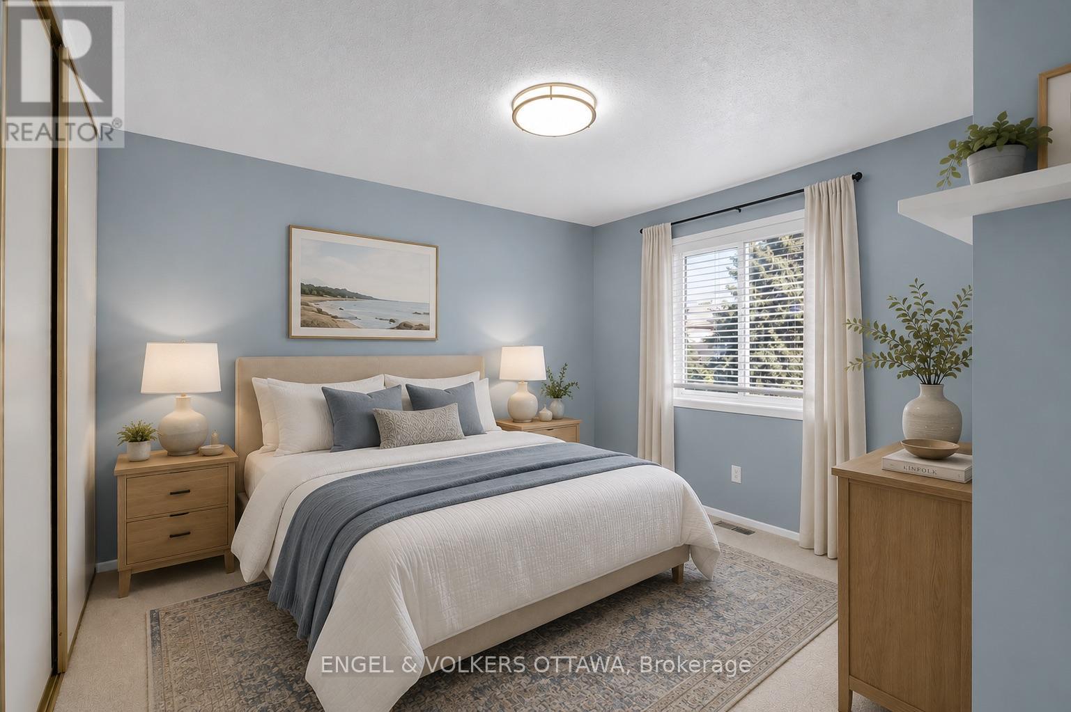 28 WEYBRIDGE DRIVE - 28