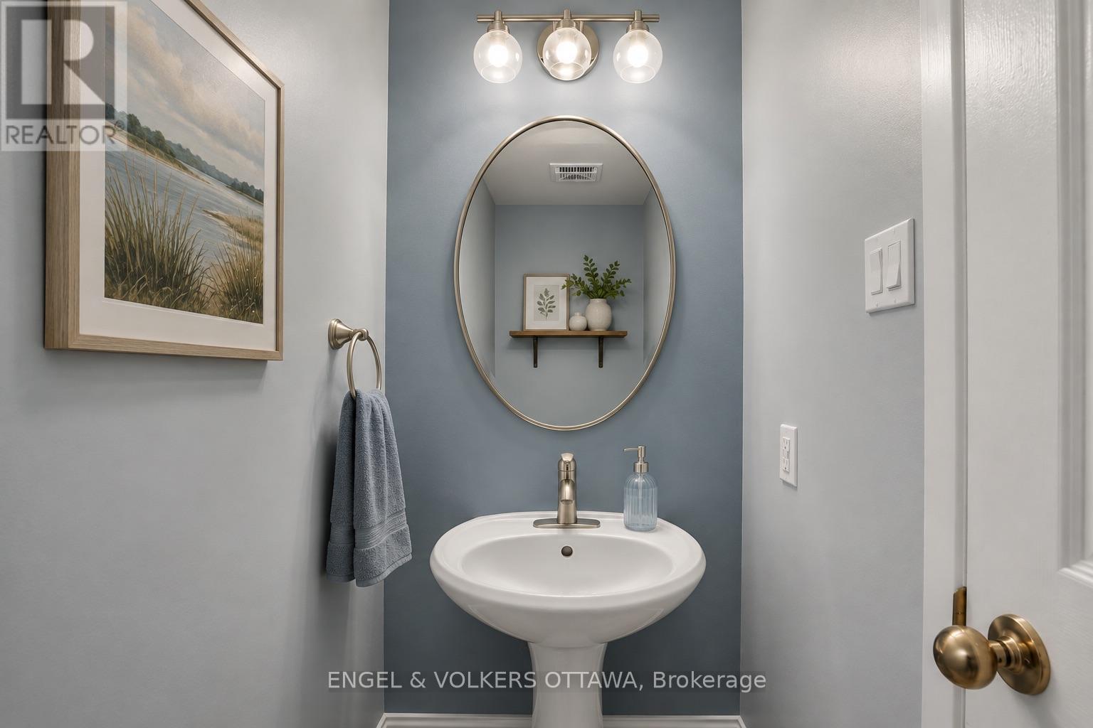 28 WEYBRIDGE DRIVE - 36