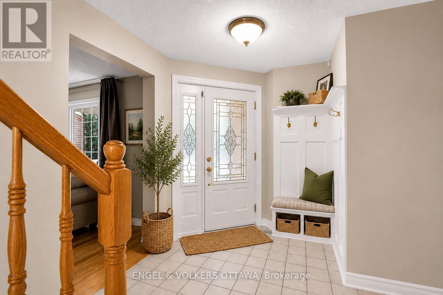 3 Bed, 3 Bath House for Sale in Ottawa – 28 WEYBRIDGE DRIVE, Ottawa – MLS# X13673764 - Image 6