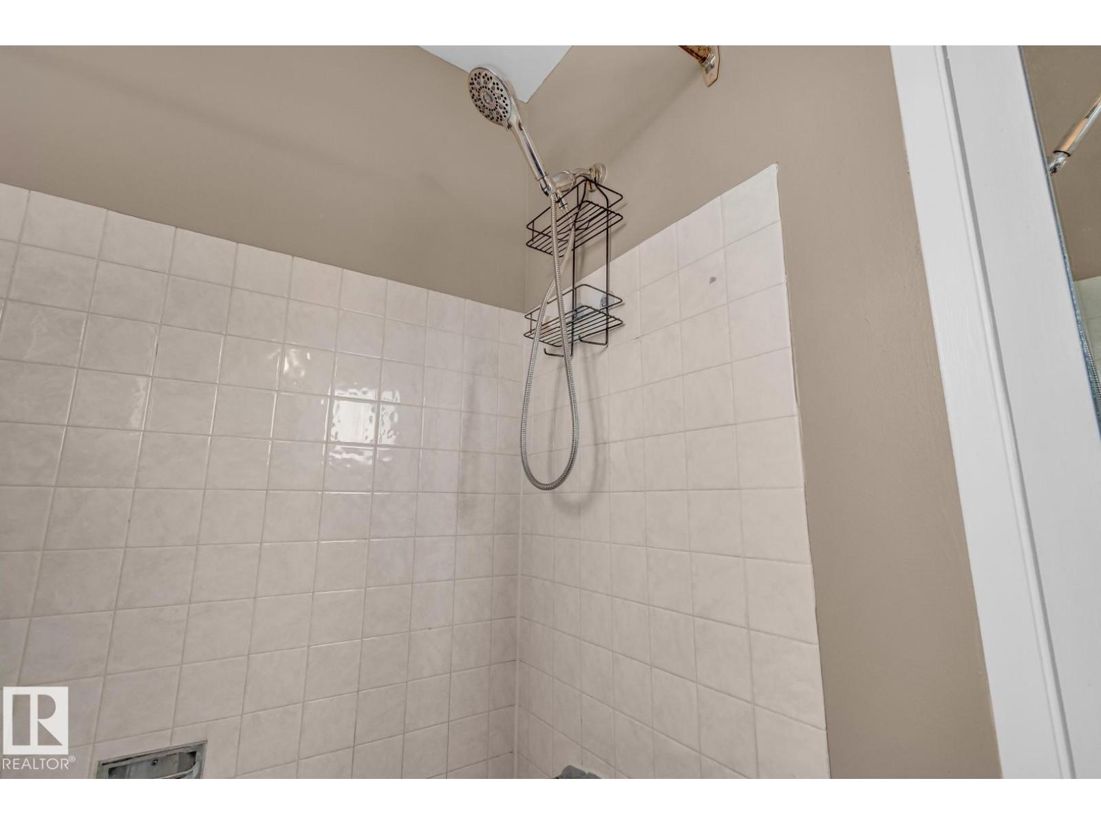 221 HARRISON DR NW NW - Photo 32