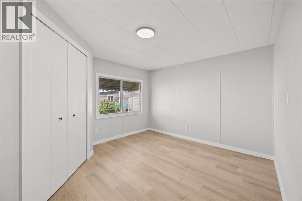 6220 17 Avenue Southeast - Photo 15