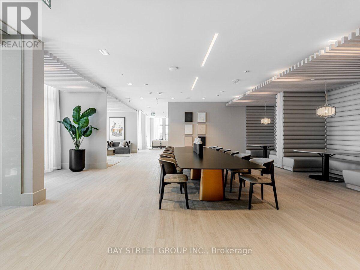 #1812 2020 BATHURST STREET - 18
