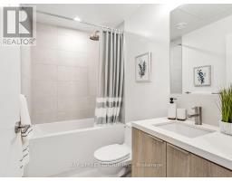 1812 - 2020 Bathurst Street, Toronto, ON M5P0A6 Photo 10