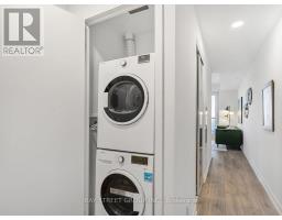 1812 - 2020 Bathurst Street, Toronto, ON M5P0A6 Photo 11