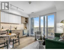 1812 - 2020 Bathurst Street, Toronto, ON M5P0A6 Photo 6