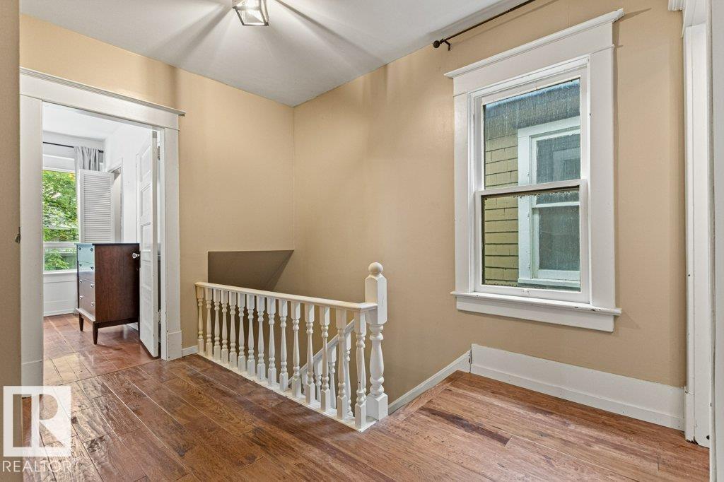 10547 126 ST NW - 18