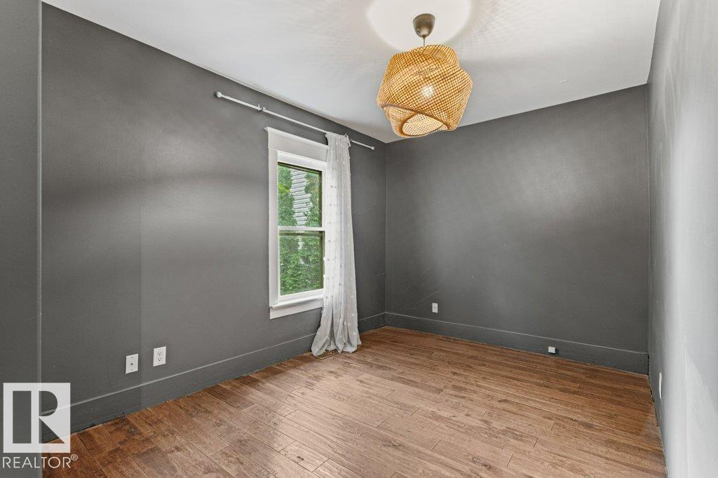 10547 126 Street NW - Photo 26