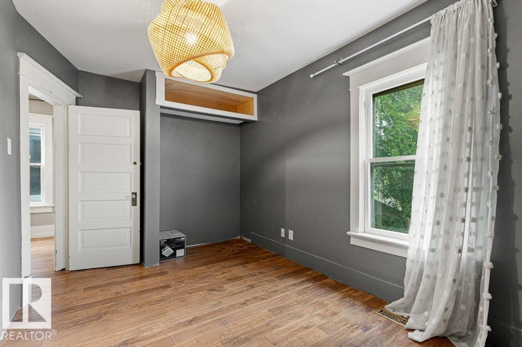 10547 126 ST NW - 27