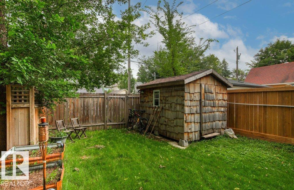 10547 126 Street NW - Photo 35