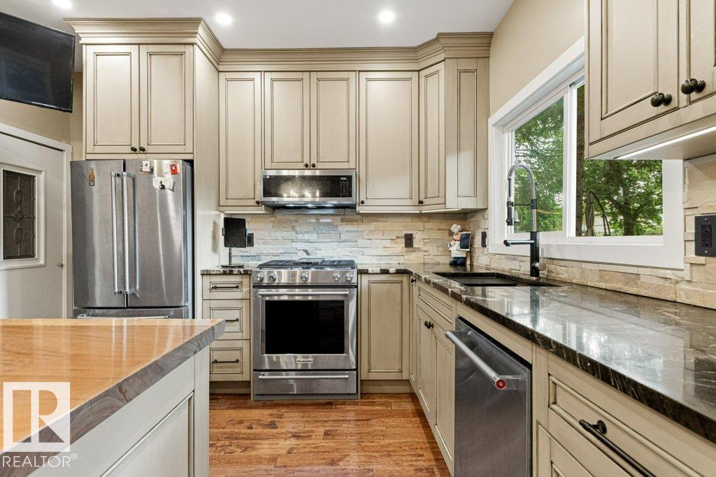 10547 126 ST NW - 4