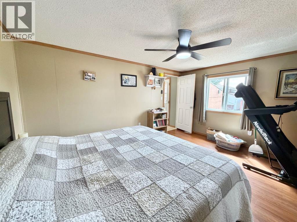 4612 48 Street - Photo 18