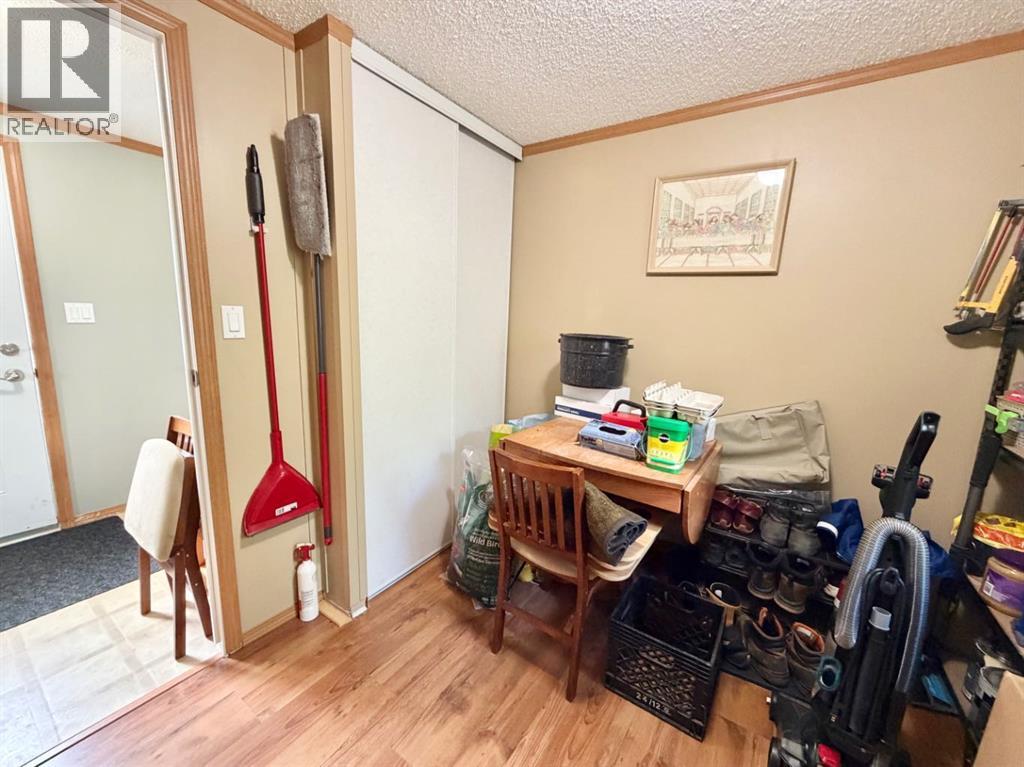 4612 48 Street - Photo 9