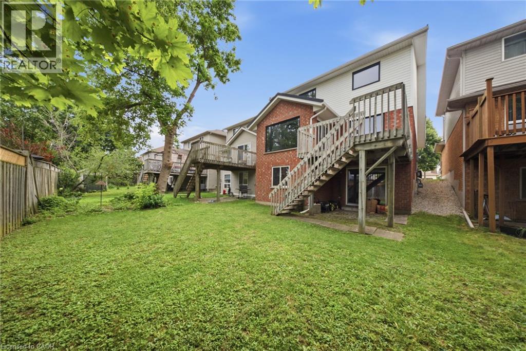 19 BOULDER Crescent - Image 32