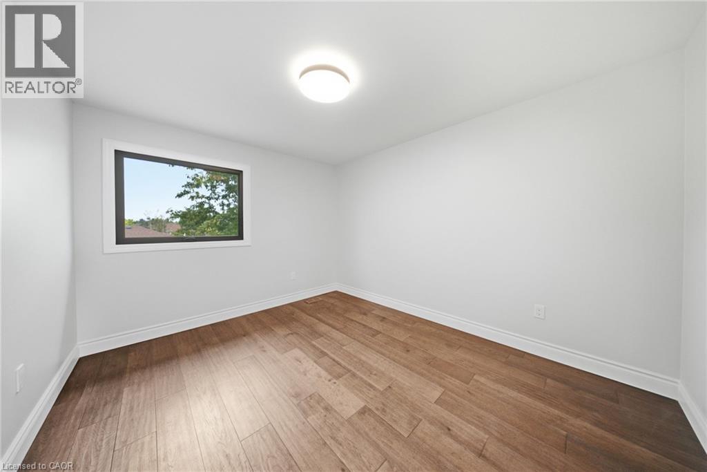 19 BOULDER Crescent - Image 26