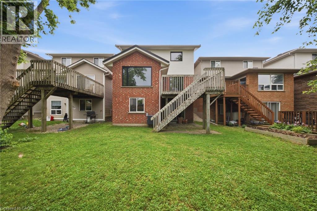 19 BOULDER Crescent - Image 33