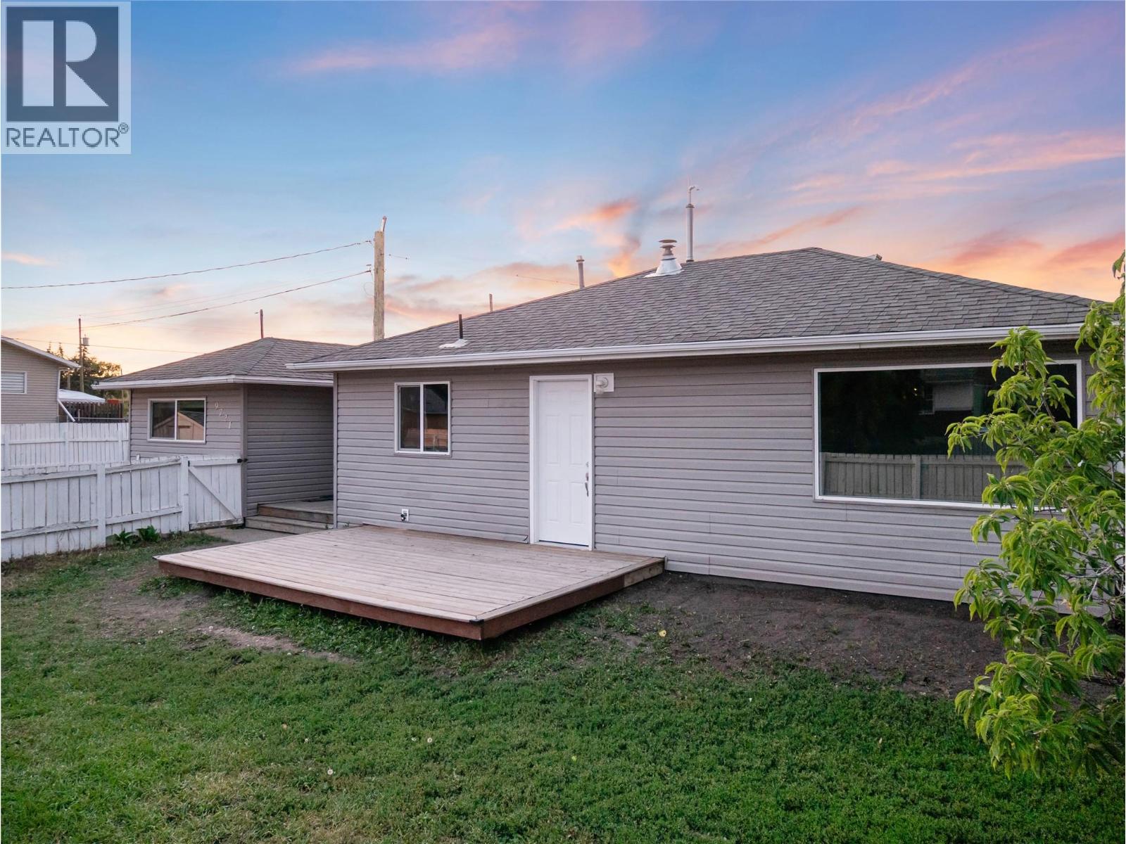 9721 2 Street - 1