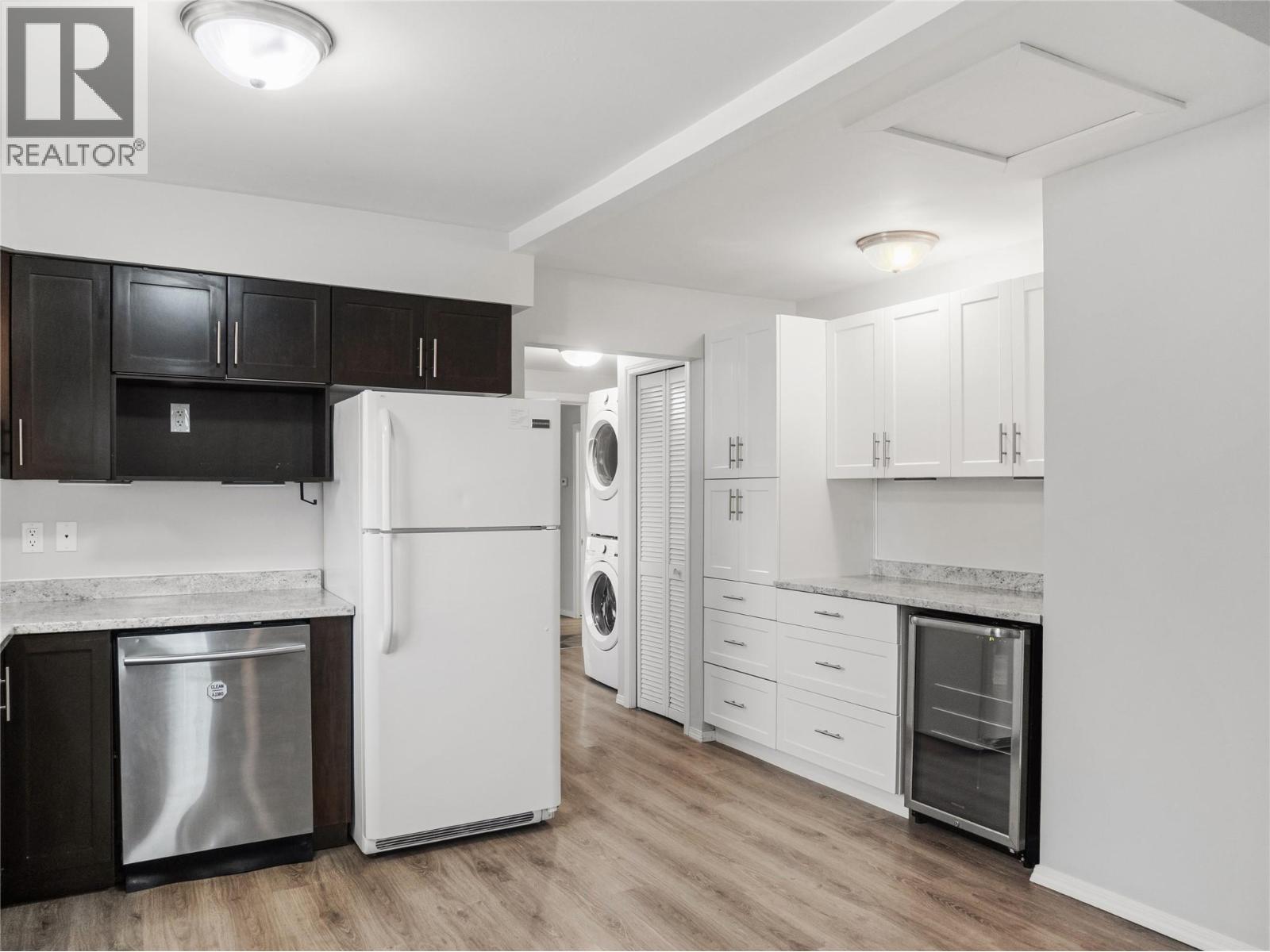 9721 2 Street - 10