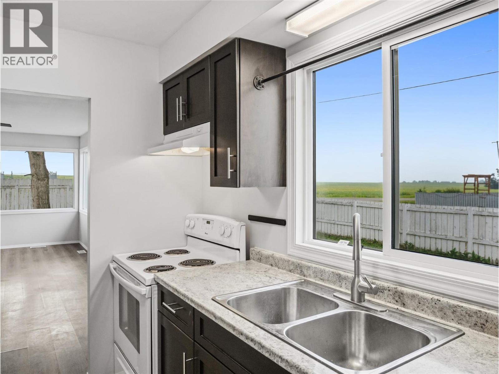 9721 2 Street - Image 11