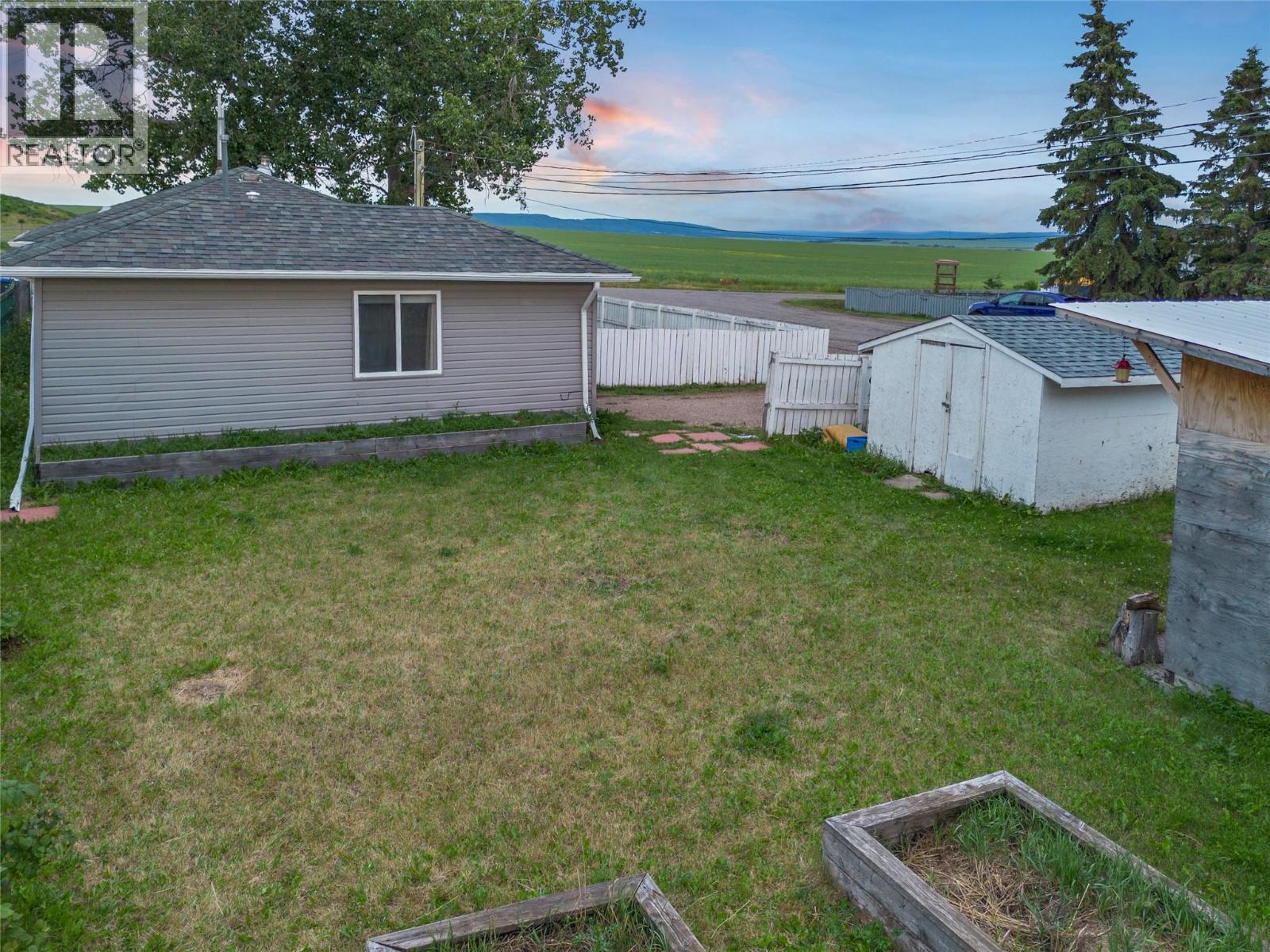 9721 2 Street - Image 33