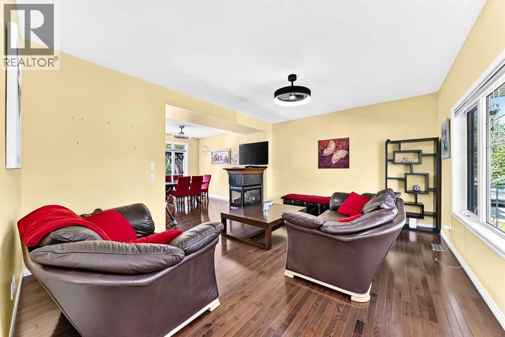 29 Westridge Crescent