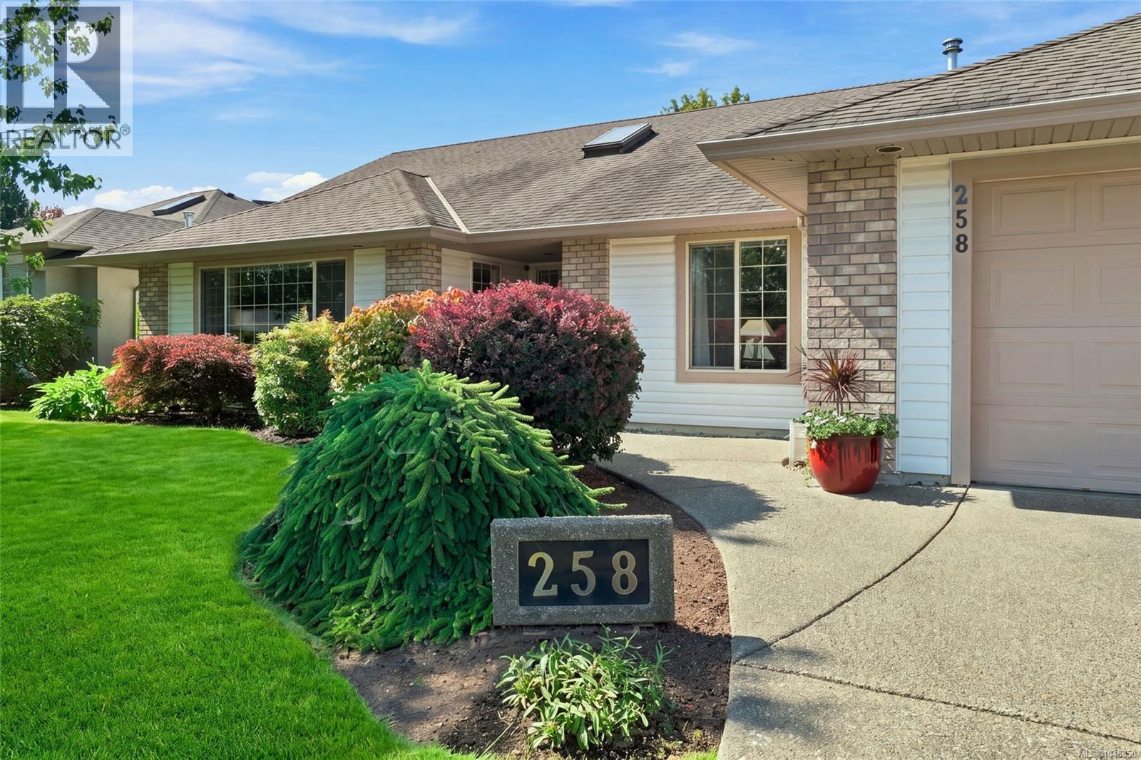 258 Mulberry Pl - Image 12