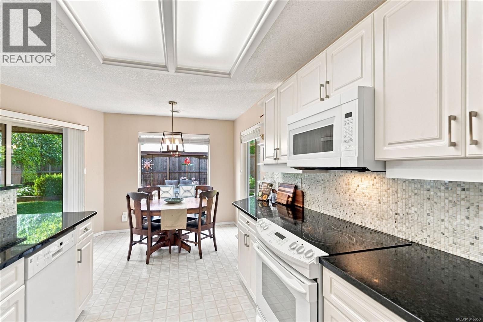 258 Mulberry Pl - Image 20