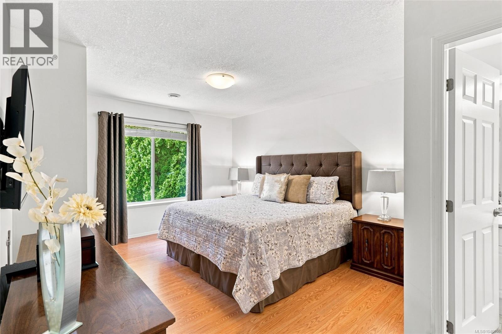 258 Mulberry Pl - Image 6