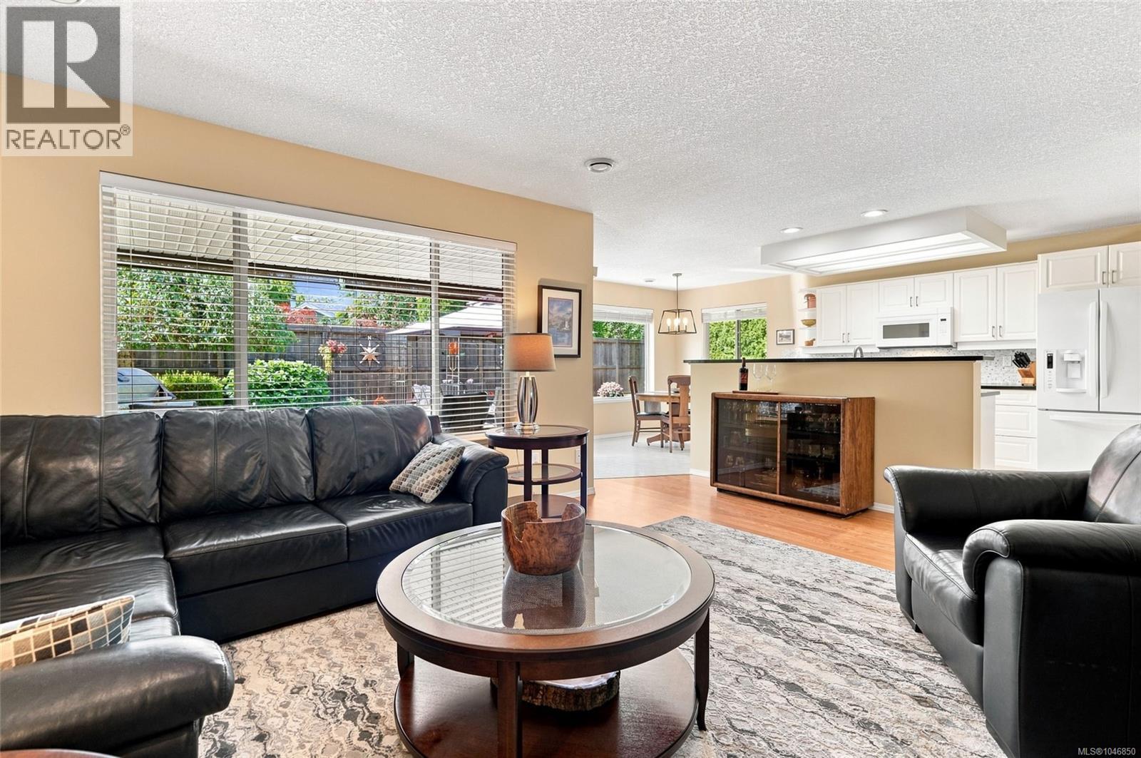 258 Mulberry Pl - Image 4