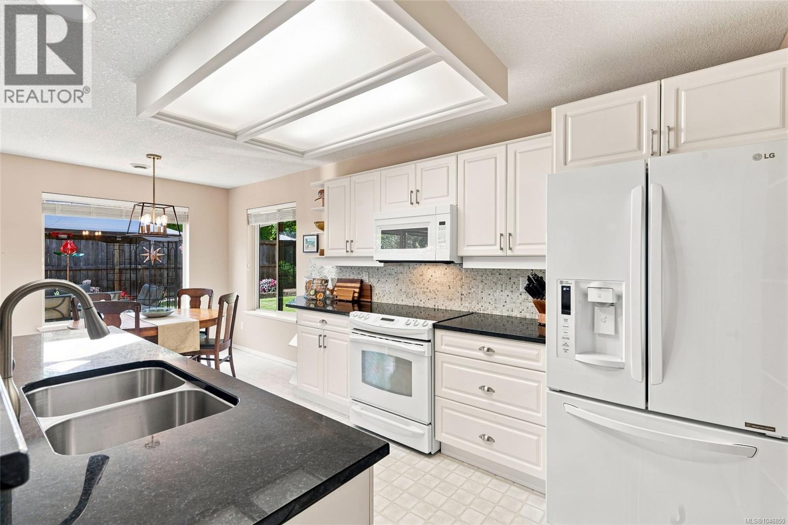 258 Mulberry Pl - Image 5