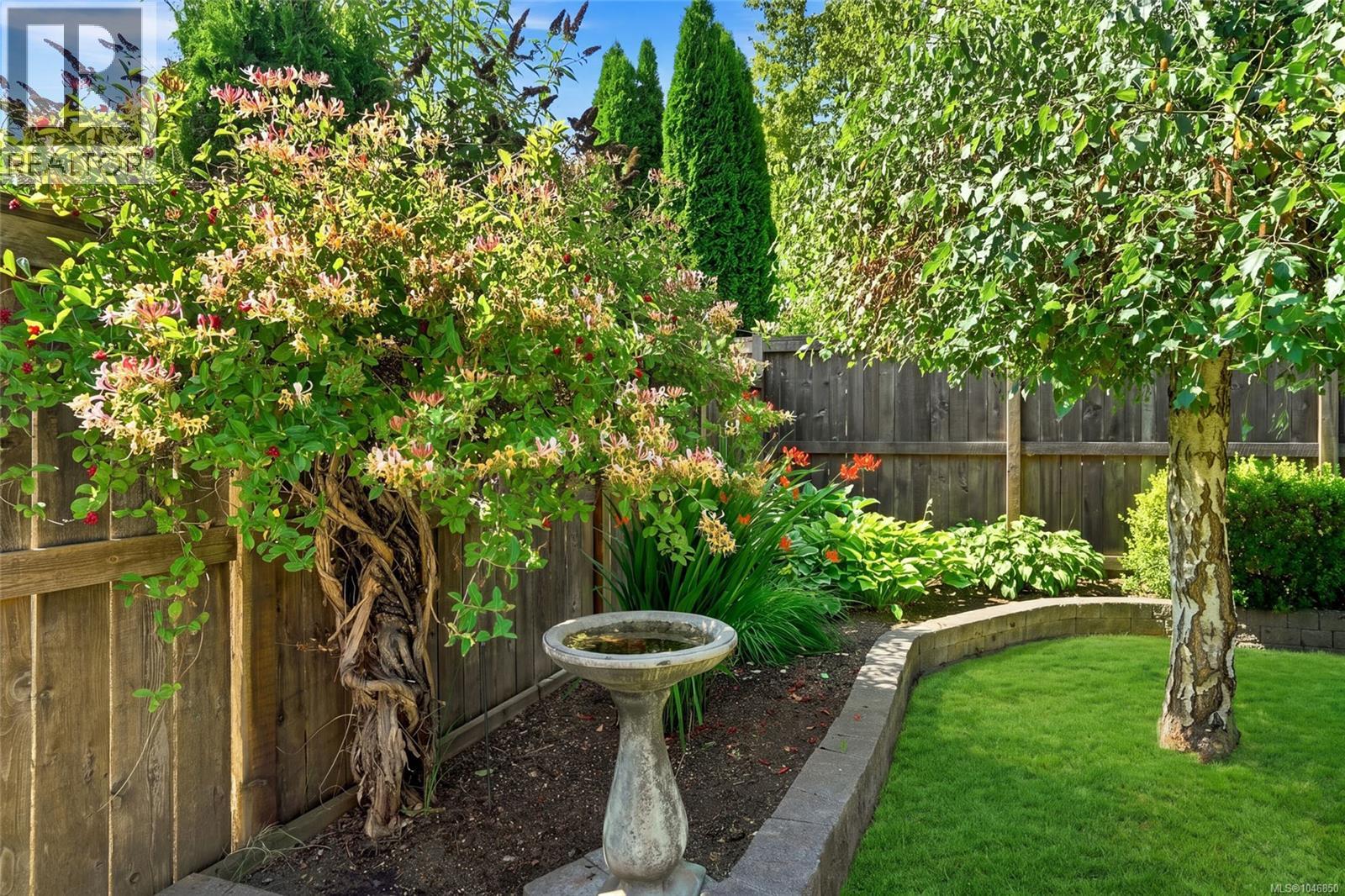 258 Mulberry Pl - 34