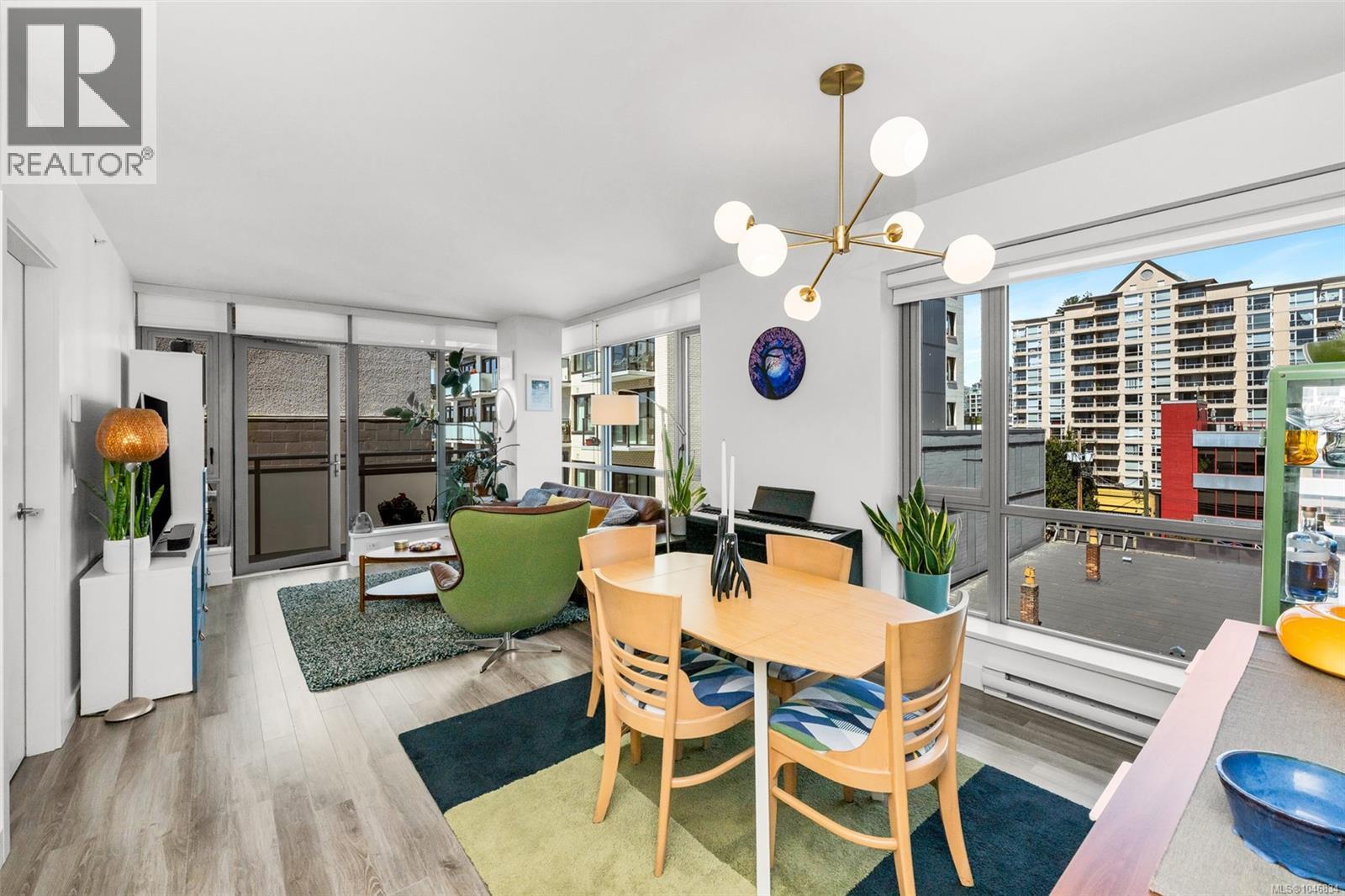 402 838 Broughton Street, Victoria